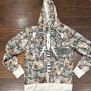 Rebels Vengeance Graphic Hoodie‎